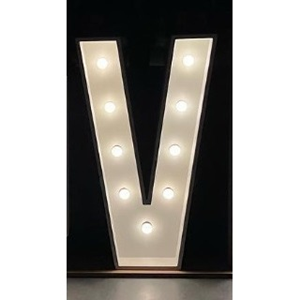 XL Lichtletter 'V'